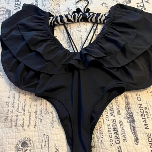 ZARA Fashion Maxi Ruffle V Neck Black Swimsuit Size S Bloggers Fave Holiday NWT - Picture 7 of 12
